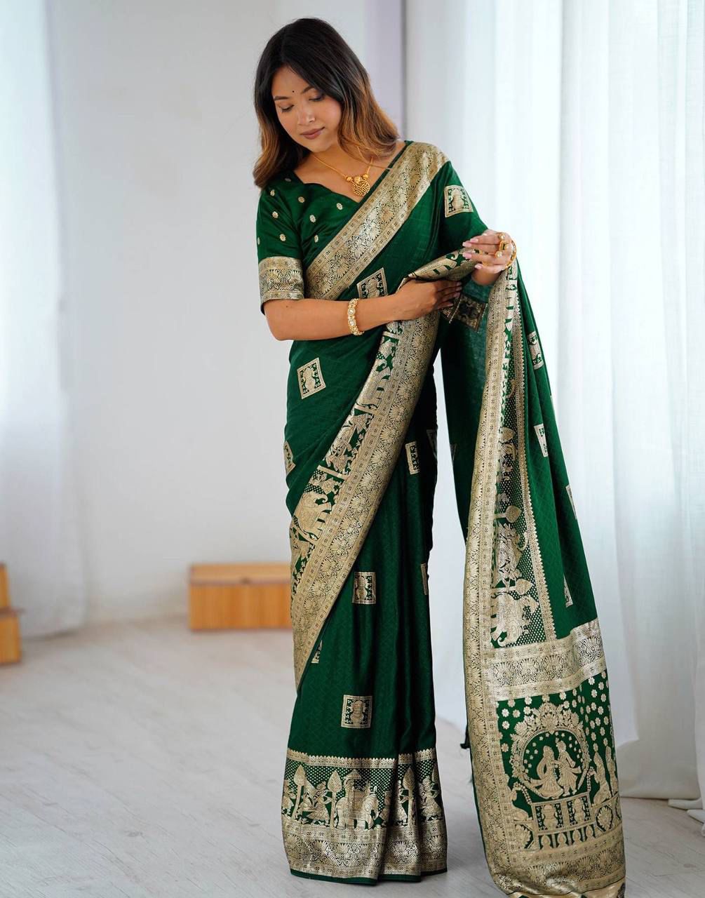 Aab Makhmal Soft Silk Jacquard Border Festival Saree